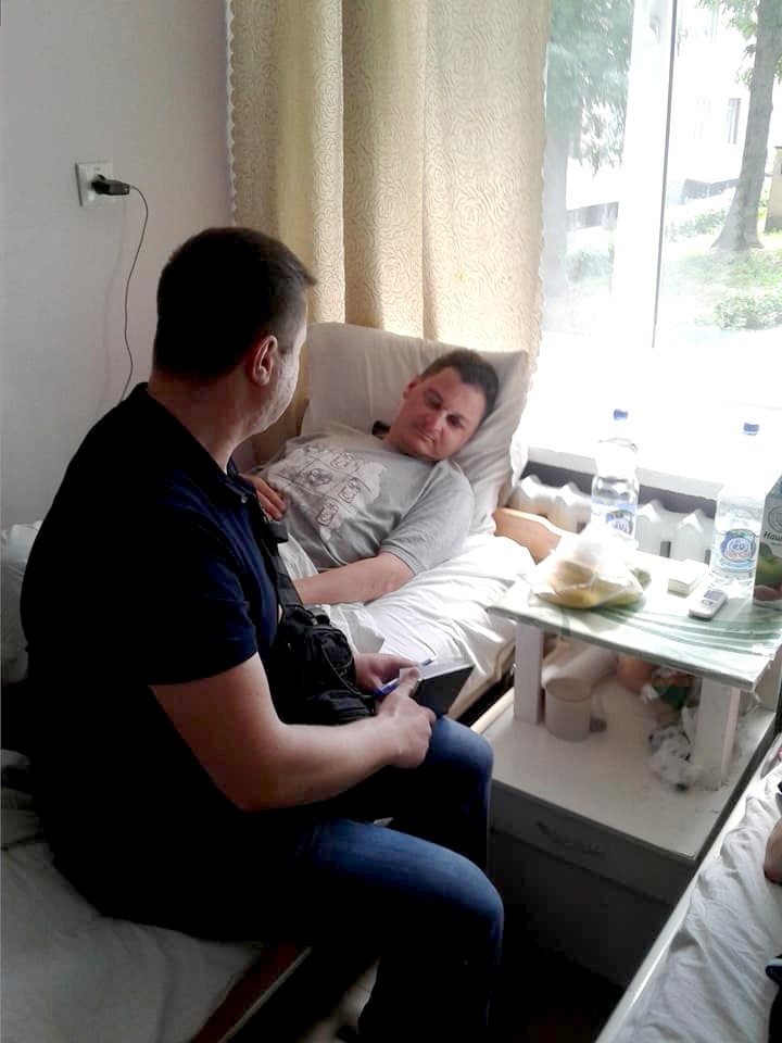 В Житомире ночью был избит и ограблен журналист Руслан Мороз