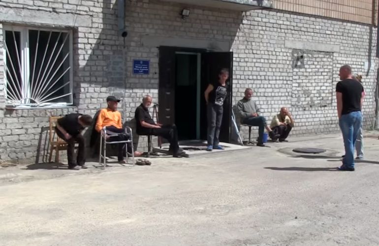 У обласні раді розглянули ситуацію з центром обліку для безпритульних у Житомирі