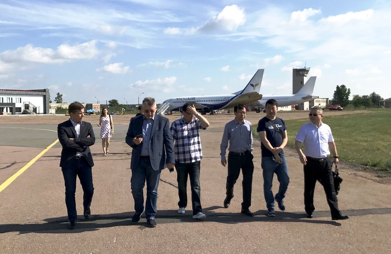 10 млн долларов на полосу: китайцы готовы инвестировать в аэропорт «Житомир»
