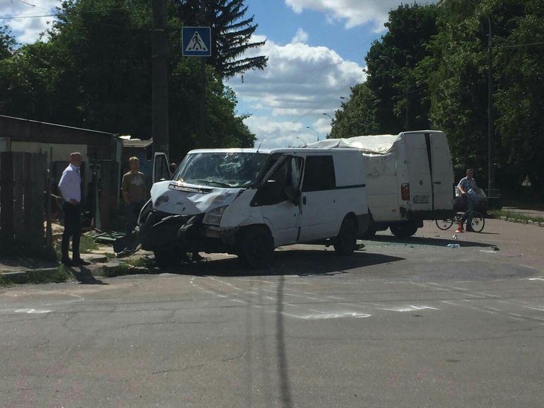 Смертельное ДТП в Житомире: виновник скрылся, оставив свой автомобиль. ФОТО