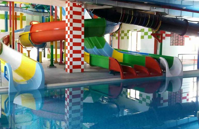 Первый в Житомире аквапарк открылся в развлекательном комплексе «Королевская бочка». ФОТО