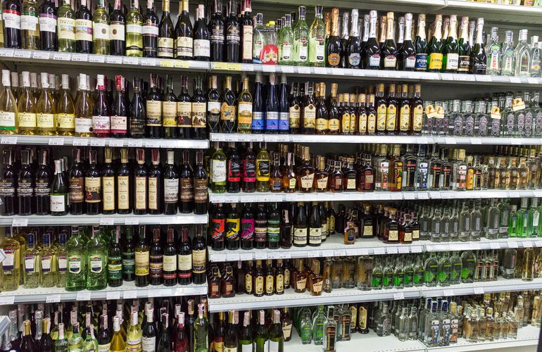 В Украине с 20 августа подорожал алкоголь: водка теперь от 80 грн за бутылку