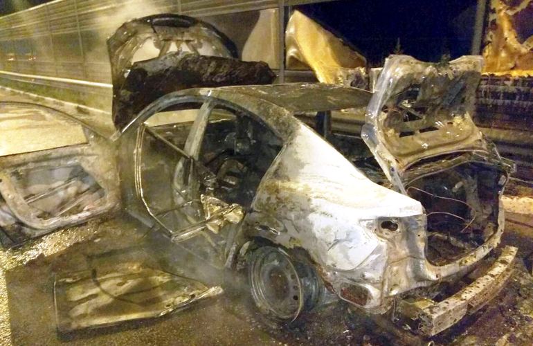 Ночью в Житомирской области дотла сгорел легковой автомобиль
