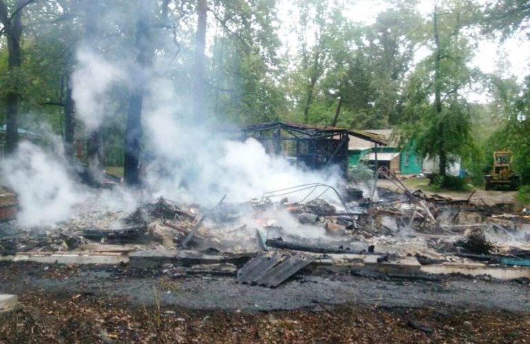 В Житомирской области сгорел один из корпусов санатория «Тетерев». ФОТО
