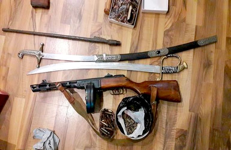 Правоохранители изъяли у жителей Житомищины 30 единиц оружия, 25 гранат и более 2 тысяч патронов. ФОТО