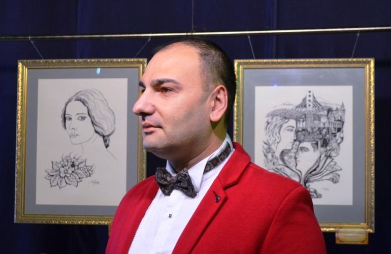 В Житомире открылась персональная выставка художника Артура Хачатряна. ФОТО