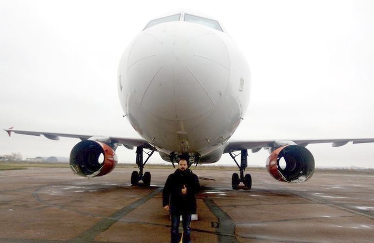 Виктор Прокопенко попытается установить в Житомире мировой рекорд, протянув 44-тонный самолёт