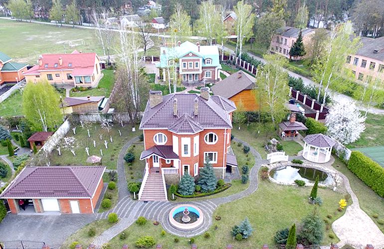 Экономика: В Украине продают дом всего за 12 тысяч гривен: расположен вблизи границы с Польшей