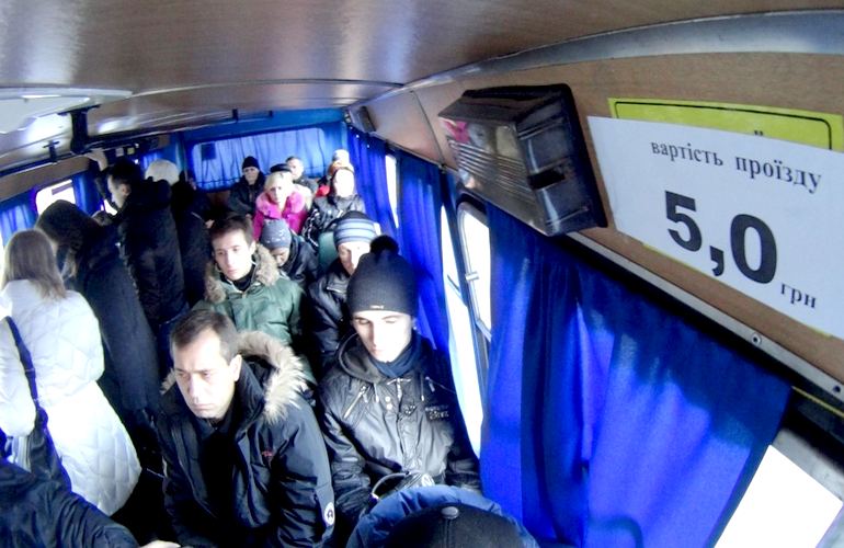 Опять по пять: в Житомире стоимость проезда в маршрутках подняли на 1 гривну