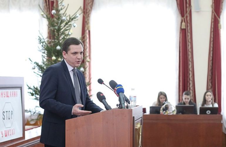 Нардеп Павленко одновременно выступал на сессии облсовета в Житомире и голосовал за законы в Раде. ФОТО