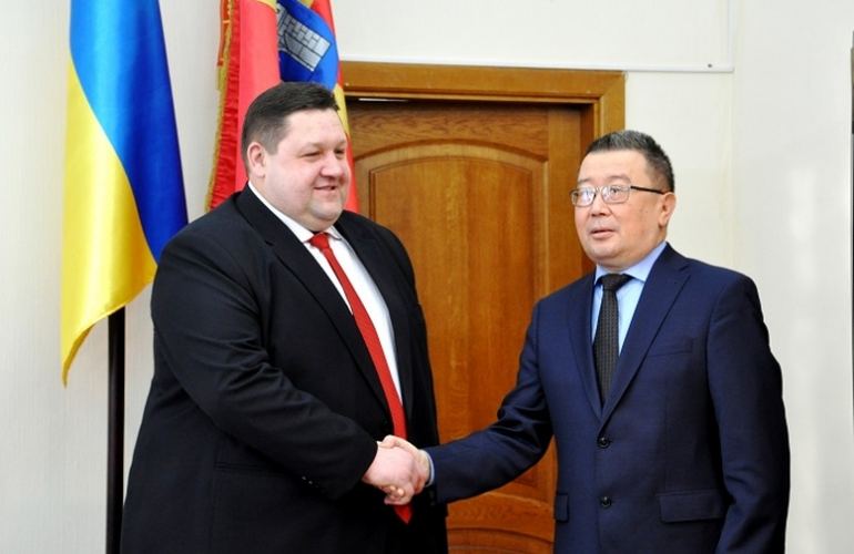 Руководство Житомирщины обсудило с послом Казахстана привлечение в область инвестиций