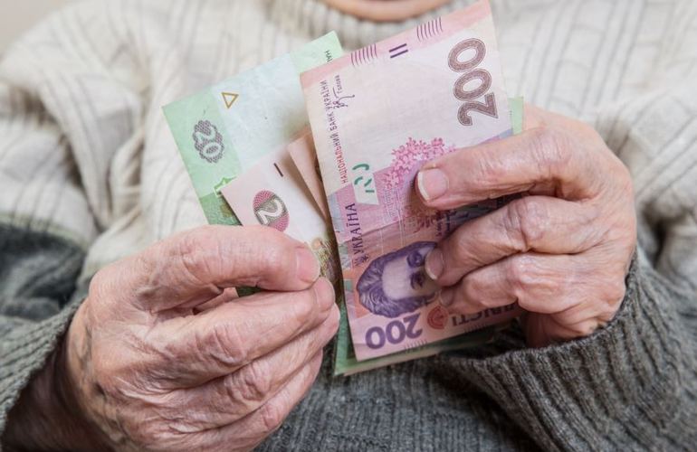 Пенсионерам Житомирской области начали выплачивать пенсии за январь