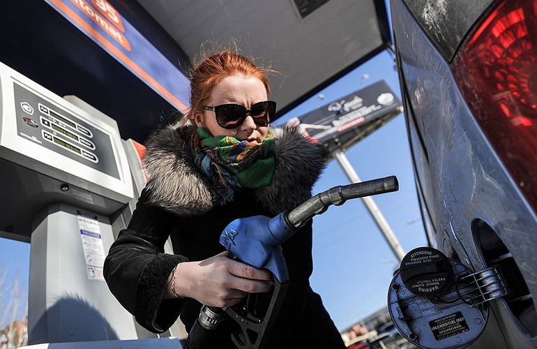 Почему в Житомире растут цены на бензин и что будет дальше