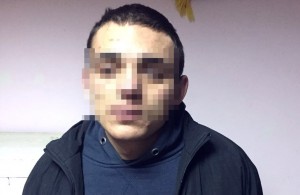  25-летний вор-рецидивист пытался угнать мотоцикл из магазина в Житомире. ФОТО 