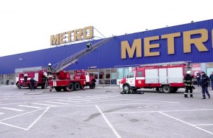 Спасатели проверили пожарную безопасность торгового центра «Мetro» в Житомире