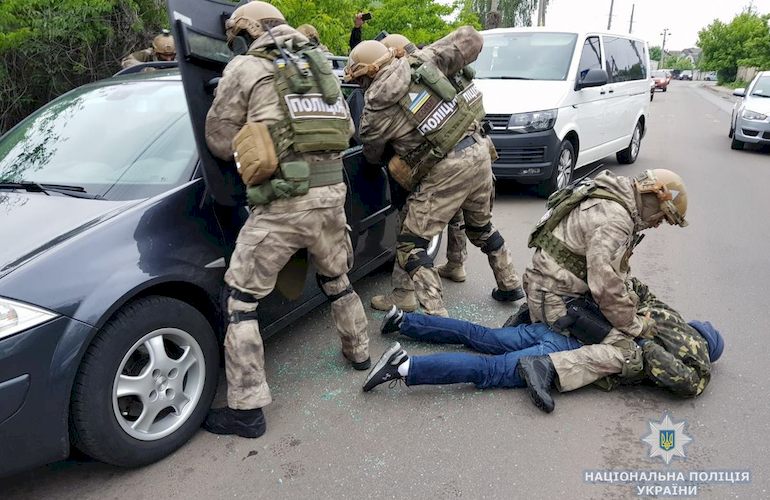 Житомирский спецназ КОРД задержал преступную банду, которая грабила особняки и офисы. ФОТО