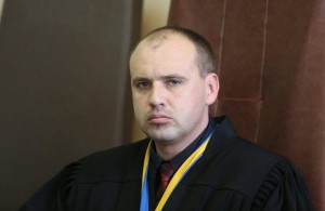 Скандальный судья Бобровник, который вел дело Розенблата, неожиданно умер в собственном автомобиле