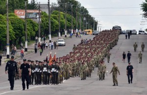 Десантники 95-й бригады совершили 6-километровый марш по Житомиру. ФОТОРЕПОРТАЖ