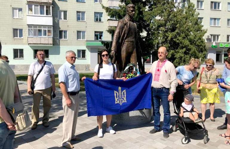 В Житомире почтили память выдающегося земляка Олега Ольжича. ФОТО