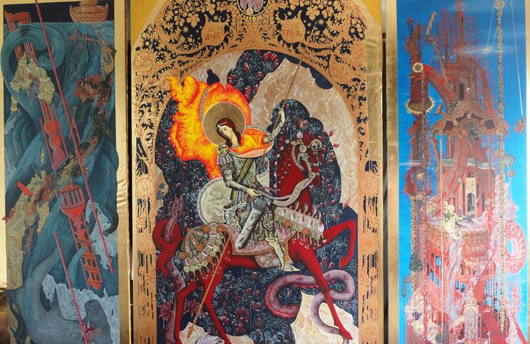 Трое художниц год рисовали иконы для Михайловского собора Житомира. ФОТО