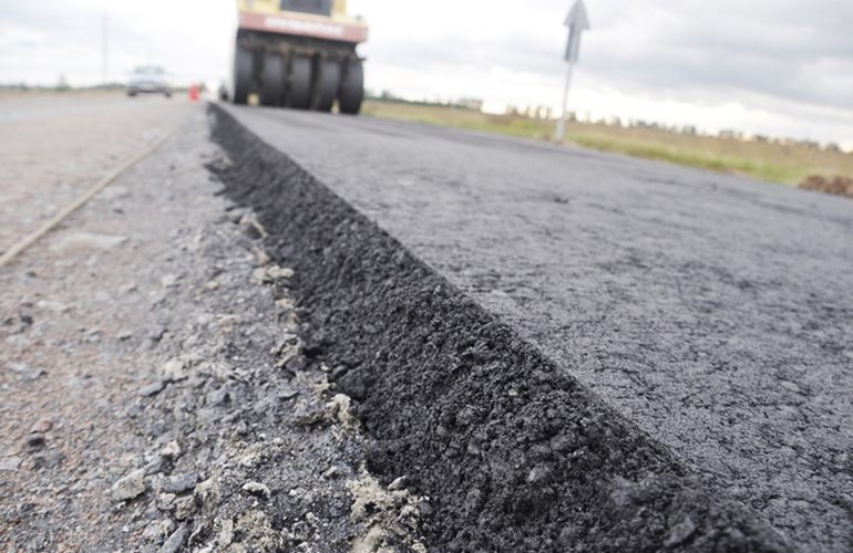 До конца года на Житомирщине должны отремонтировать 72 км дорог местного значения
