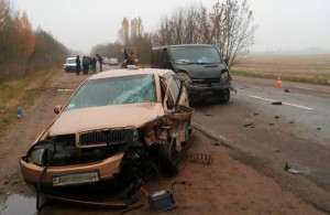 На трассе Житомир - Коростень произошло ДТП: разбиты 3 автомобиля, есть пострадавшие. ФОТО