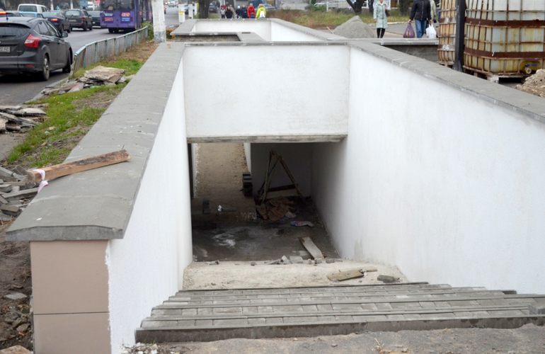 Горсовет показал, как в Житомире ремонтируют единственный подземный переход. ФОТО