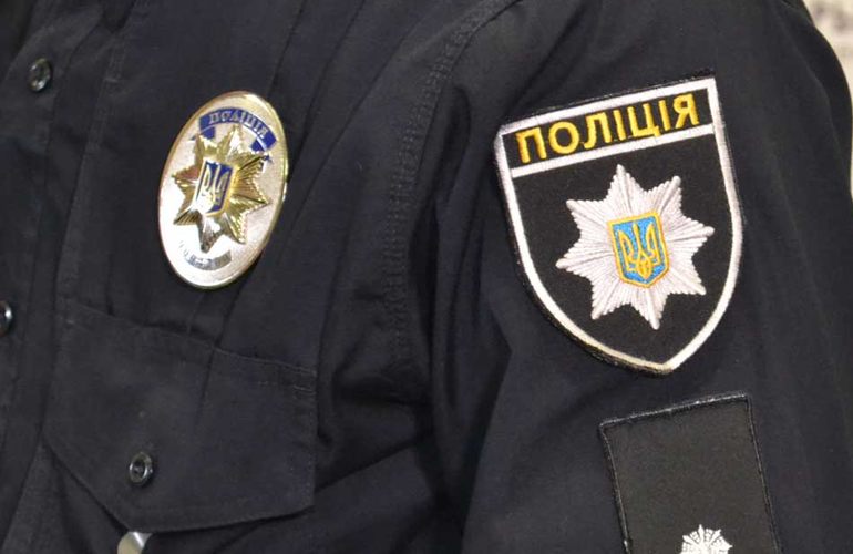 Житомирский полицейский отделался штрафом за вымогательство взятки у водителя