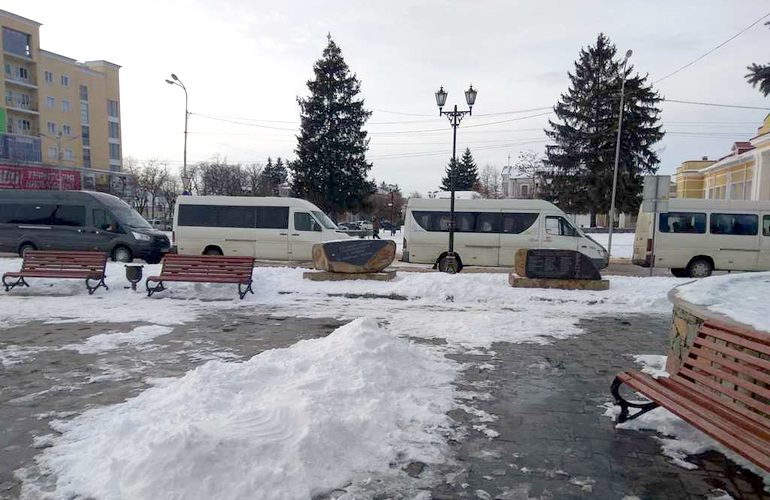 На встречу с Порошенко в Бердичев свозили людей автобусами – ОПОРА
