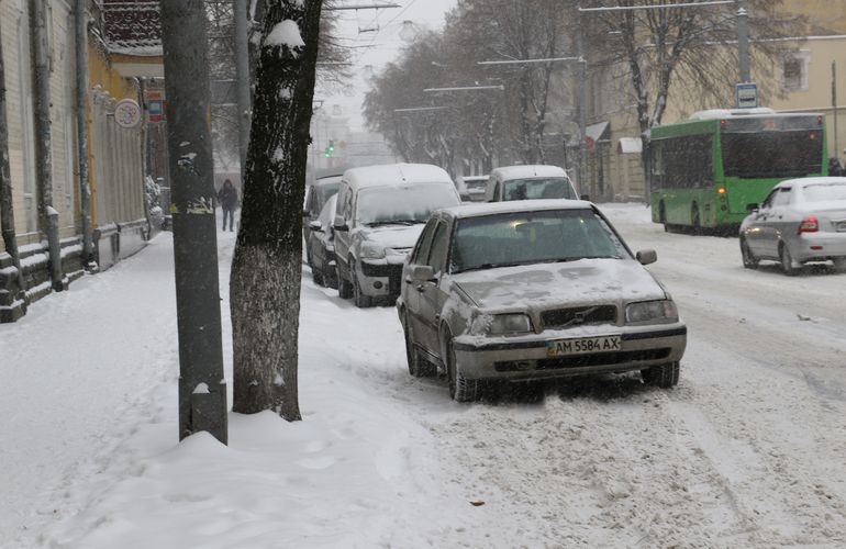 Авто, которые мешают уборке снега, будут эвакуировать с улиц Житомира - Ткачук