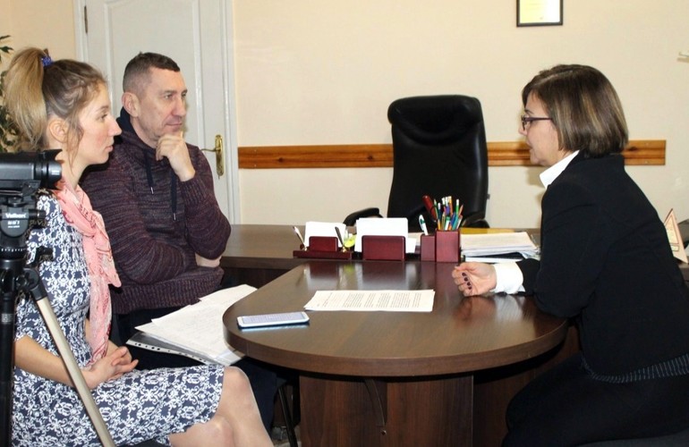 В Житомире журналисты встретились с министром-советником Республики Куба и поговорили об отношениях с Украиной
