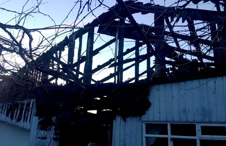Пожар в Житомире: 13 спасателей тушили частный дом