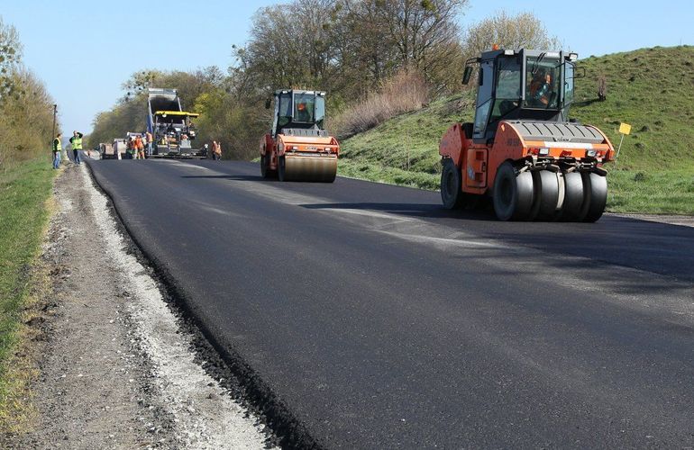 Что будет с дорогами госзначения в Житомирской области: планы на ремонт в 2019 году