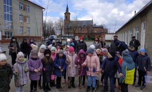 ​Олена Розенблат подякувала учасникам акції «Затишний двір»: 200 саджанців «розлетілися» по ОСББ і навіть потрапили до школи