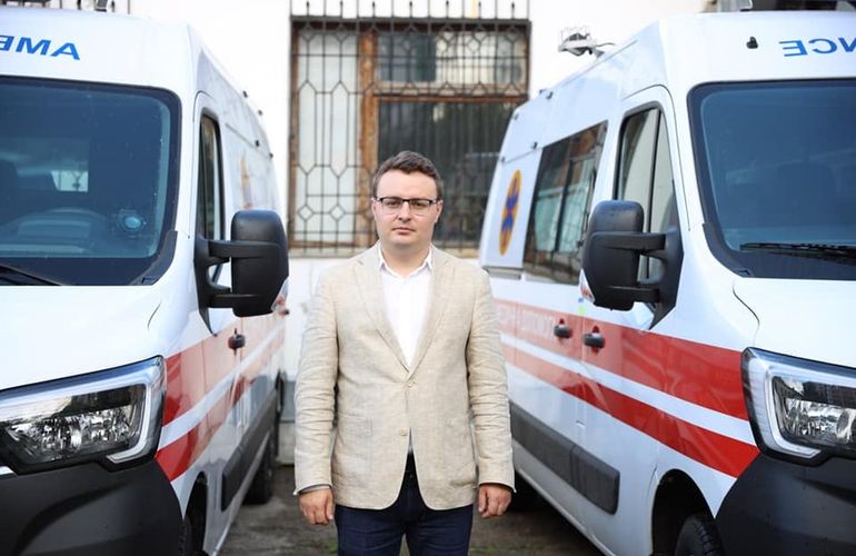 «Арсеній Пушкаренко: 45 нових швидких для Житомирщини – це ще один крок до якісної та доступної медицини»