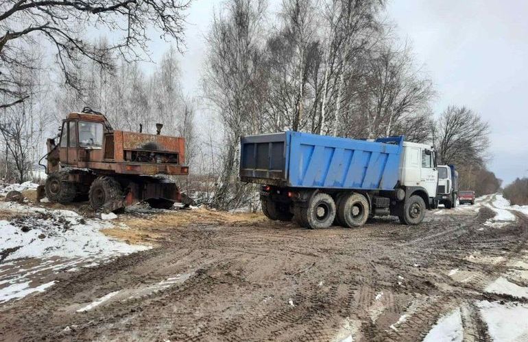 Депутат від «Нашого краю» виділив 100 тис. грн на ремонт дороги на Житомирщині