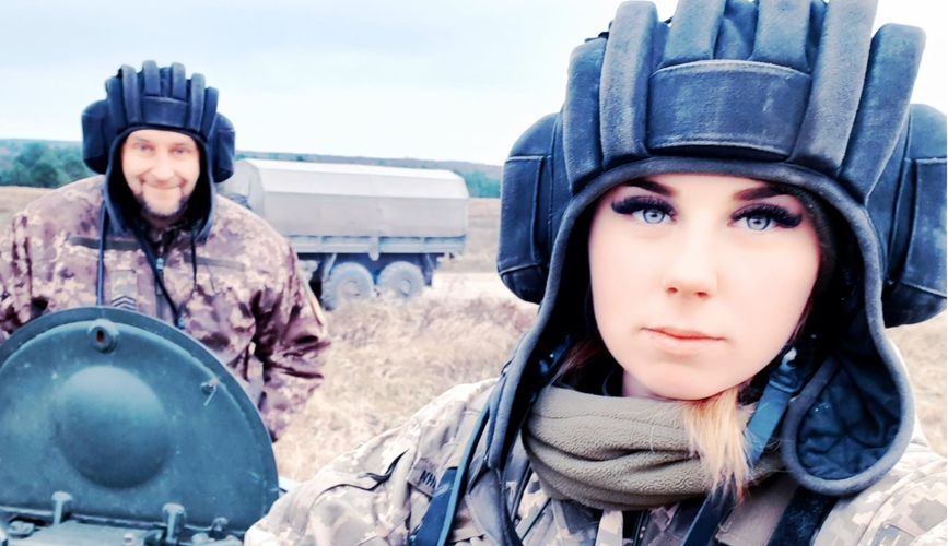 Война в Украине: Официально. Воинский учет для женщин Украины отсрочили на год до 1 октября 2023 года