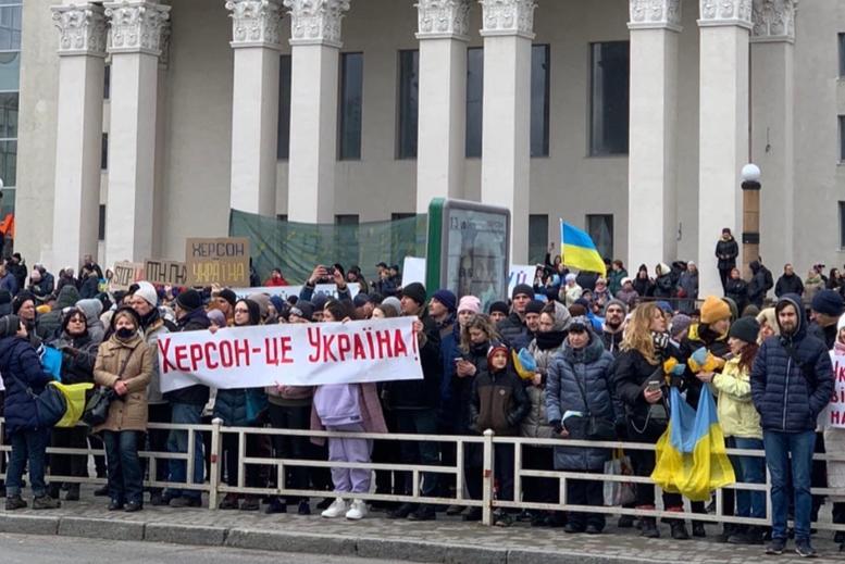 Война в Украине: Оккупанты в Херсоне массово пишут заявления на увольнение – фото документ