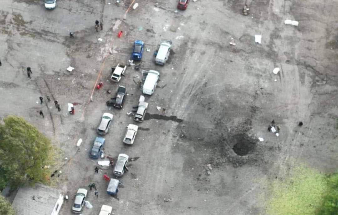 Теракт в Запорожье: ВС РФ нанесли ракетный удар по гражданской автомобильной колонне. ВИДЕО