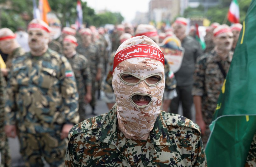 Чи населення Ірана хоче воювати з Ізраїлем: у Тегерані відчувається напруга