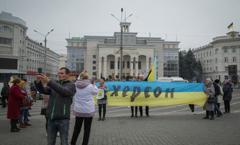 Война в Украине: Центр города Херсон обстреляли градами. Погибло 10 человек. ФОТО. ВИДЕО