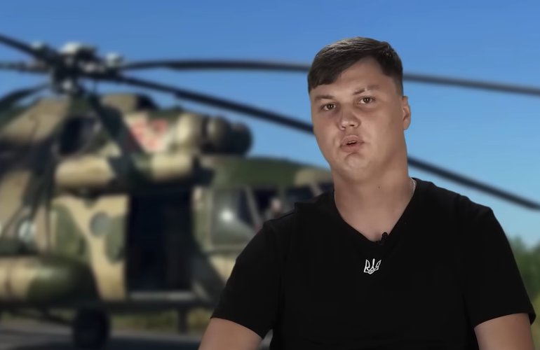 Летчик Максим Кузьминов украл в России вертолет Ми-8 и улетел в Украину