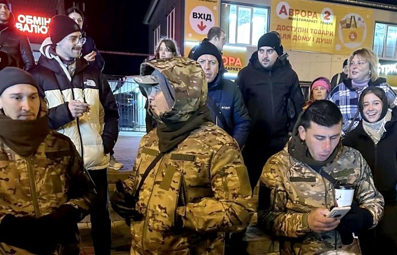 Мошенники в Киеве собирали деньги на ВСУ: известный ветеран заявил о разоблачении «волонтеров»