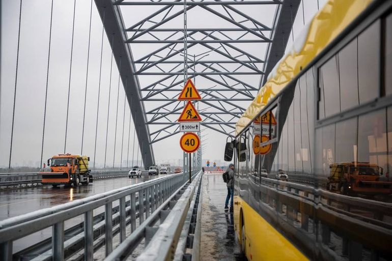 В Киеве открыли Подольский мост. Это самый крупный объект транспортной инфраструктуры Украины