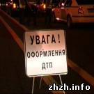 На дороге Житомир-Киев фура с кирпичами врезалась в три автомобиля. ФОТО