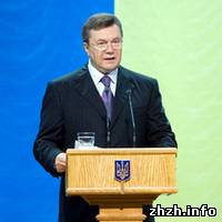 Культура: Янукович поздравил украинцев с Днем крещения Киевской Руси-Украины