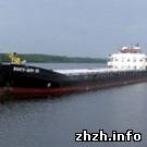 Политика: Морякам с судна «Святая София» доставлены продукты питания, питьевая вода и дрова
