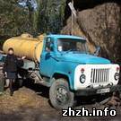 Житомирские крестьяне захватили в «заложники» молоковоз и требуют деньги