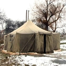 В Житомире для бомжей и малоимущих установили палатку с горячими обедами. ФОТО
