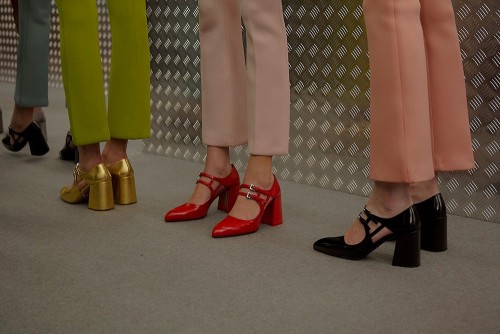 Як вибрати жіночі туфлі до святкової події та як доглядати за ними?